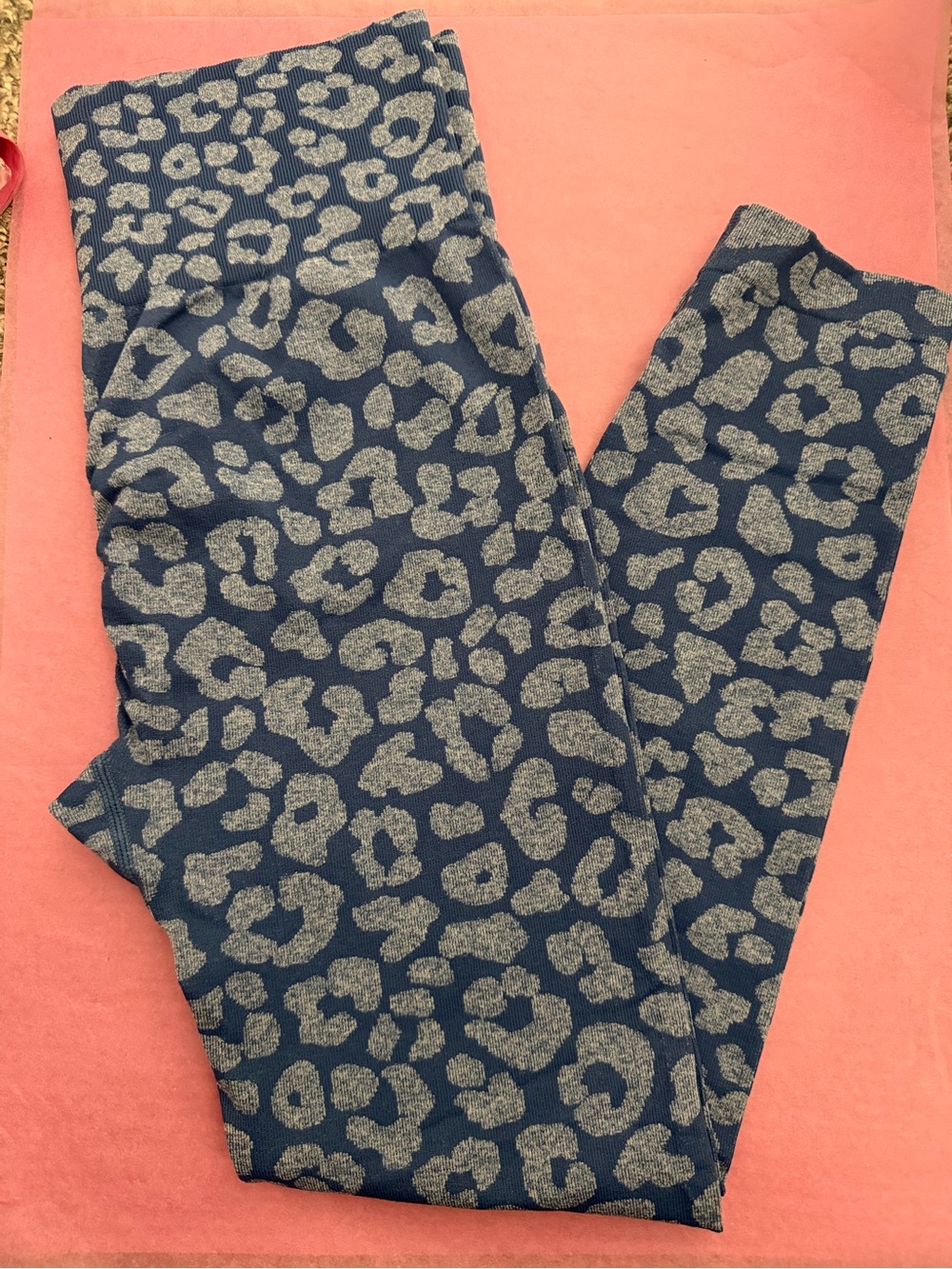 Booty Cinching Blue Leopard Print Leggings - Size small/medium